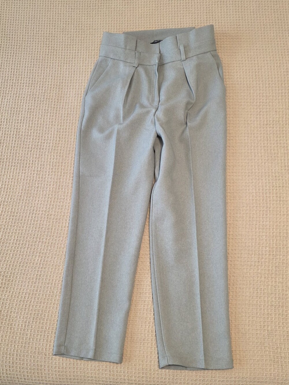Sperry Light Gray Pleated Men's Dress Pants